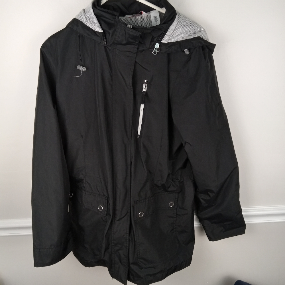 IZOD Black Jacket with Gray Mesh Interior